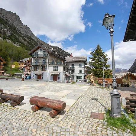 La Marmotta Mountain Retreat - Happy *